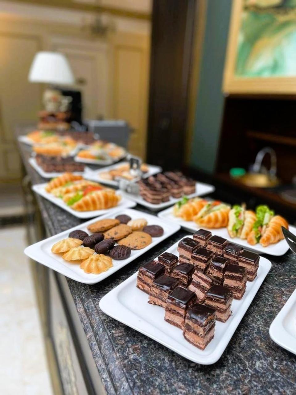 Royal Bv Hotel Ust-Kamenogorsk Ngoại thất bức ảnh