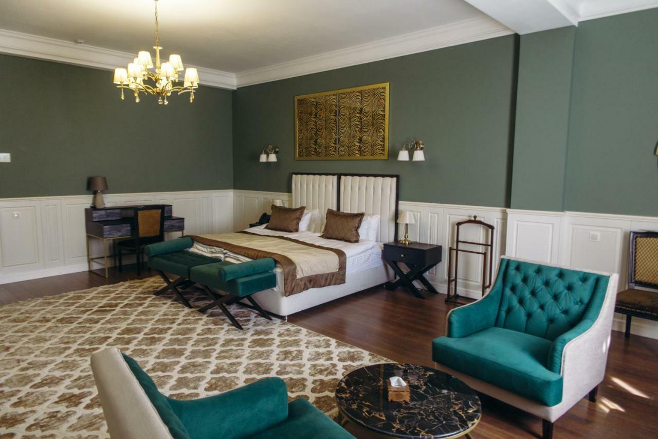 Royal Bv Hotel Ust-Kamenogorsk Ngoại thất bức ảnh